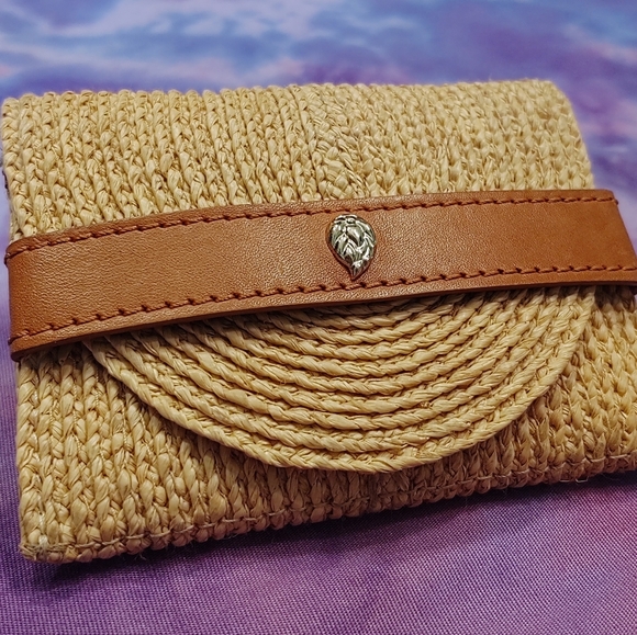 Helen Kaminski Handbags - NWOT Helen Kaminski Tan and Natural Raffia Palm Card Holder